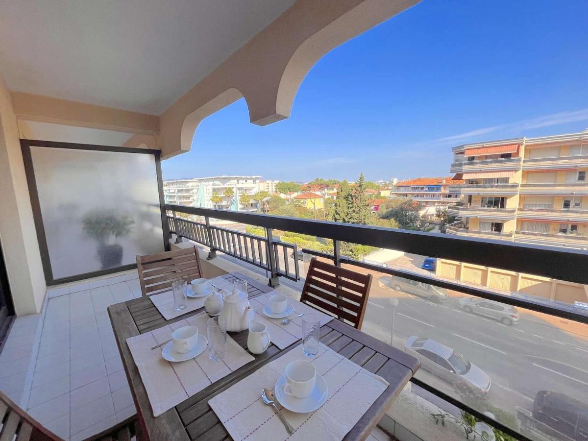Studio Cabine A 200M De Port Frejus, Plage, Commerces, Terrasse, 4 Couchages, Menage Inclus - Fr-1-226A-31 Exteriör bild