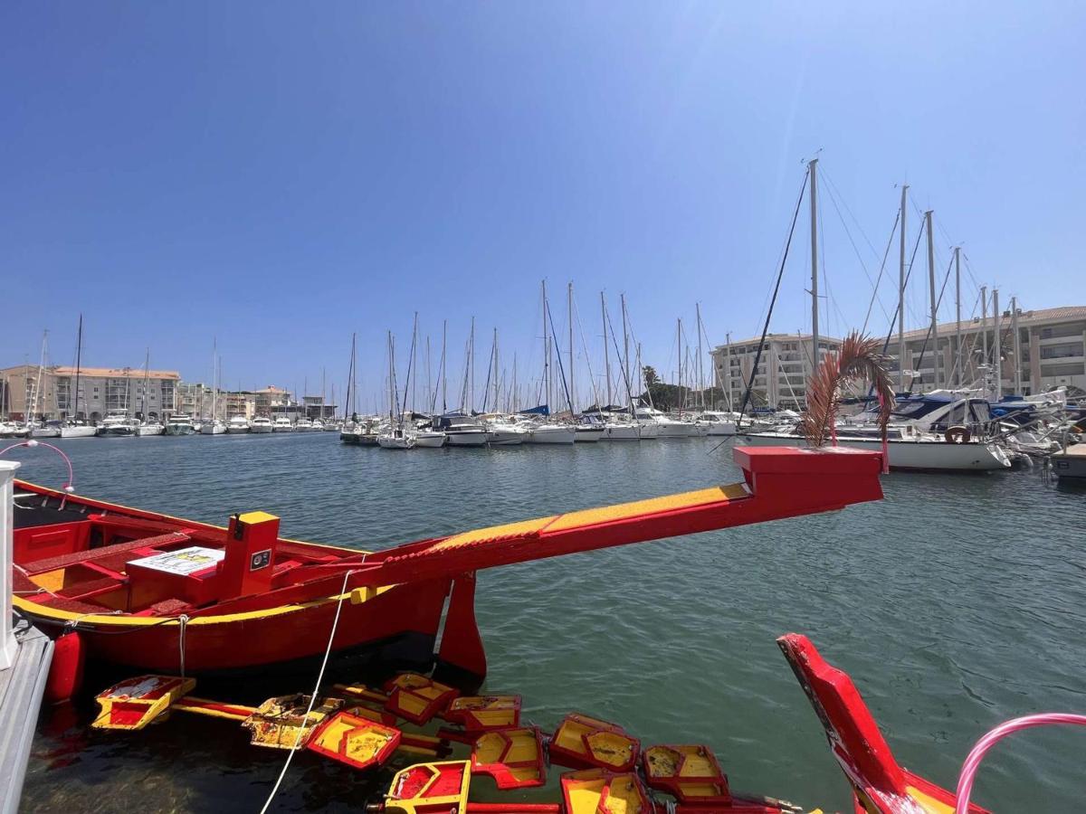 Studio Cabine A 200M De Port Frejus, Plage, Commerces, Terrasse, 4 Couchages, Menage Inclus - Fr-1-226A-31 Exteriör bild