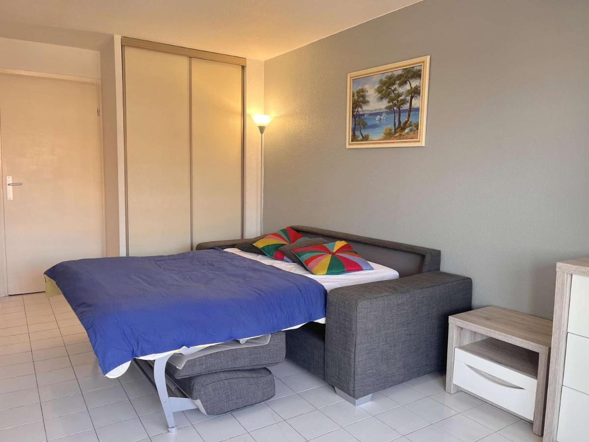 Studio Cabine A 200M De Port Frejus, Plage, Commerces, Terrasse, 4 Couchages, Menage Inclus - Fr-1-226A-31 Exteriör bild